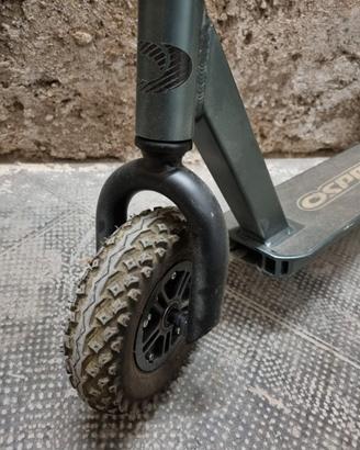 Monopattino Osprey Dirt a spinta ruote 20 cm