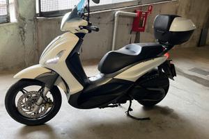 Piaggio Beverly 350