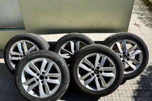Cerchi in lega Citroën 17 con pneumatici estivi