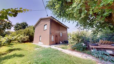 Casa Indipendente Immersa nella Campagna a Carpi