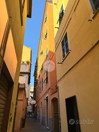 3 LOCALI A GENOVA