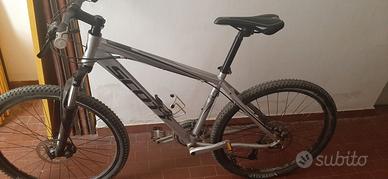 mountain bike scott usata