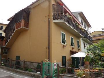 Casa indipendente di 150 m² con più di 5 locali e 