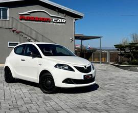 Lancia Ypsilon III 1.0 firefly hybrid Silver s&s