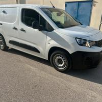 Peugeot partner 1.5 diesel full optional anno 2019