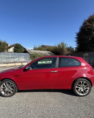 Alfa Romeo 147-BalckLine edition