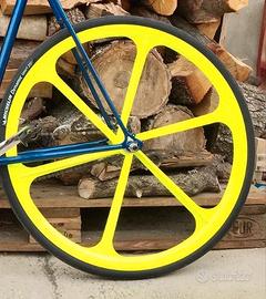 Ruota 28" single speed 6 razze in lega
