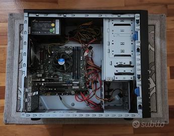 Computer Desktop con Hardware da Server/Ufficio i7