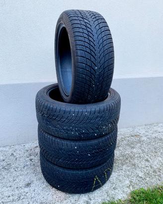 Pneumatici invernali 225/45 R17 Nokian