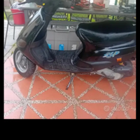 Scooter puaggio zip 50