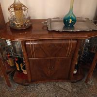 Mobile d'epoca bar con giradischi