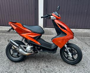 Aerox 125 Aerox 50 Tempi Scooter Yamaha Aerox Vendita In Moto E