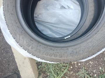 Coppia pneumatici Goodyear