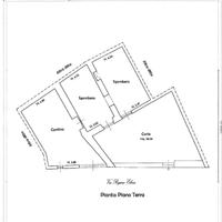 Ampio locale al piano terra a Magomadas