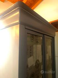 Vetrina antica in legno fatta a mano