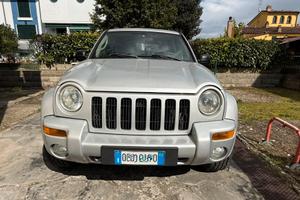 Jeep Cherokee kj liberty 2.5 CRD