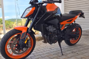 KTM 890 DUKE