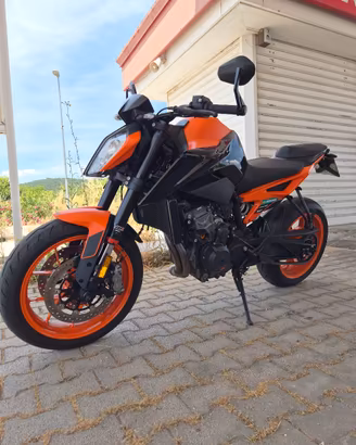 KTM 890 DUKE