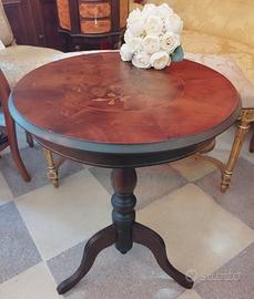 Tavolino da thè lastronato e intarsiato 