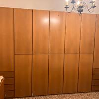 Armadio e comò da camera da letto