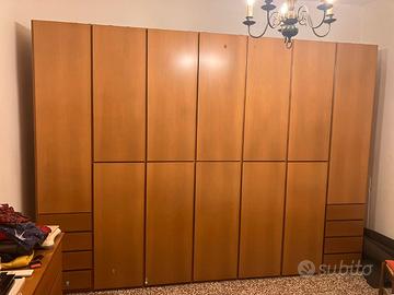 Armadio e comò da camera da letto