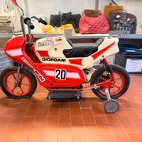 Moto vintage Benelli per bambini