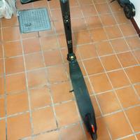 ninebot con ruote da 8.5"