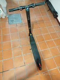 ninebot con ruote da 8.5"