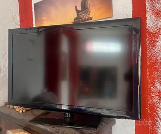 TV LG 42”