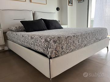 Letto matrimoniale contenitore