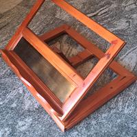 Leggio da mensa in legno