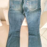 Jeans Levi Strauss 
Modello 525 W31 L34
a zampa