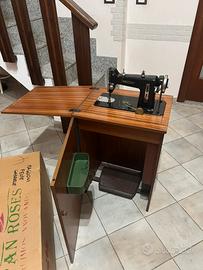 Macchina da cucire Necchi