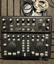 Behringer b-control DeeJay BCD3000