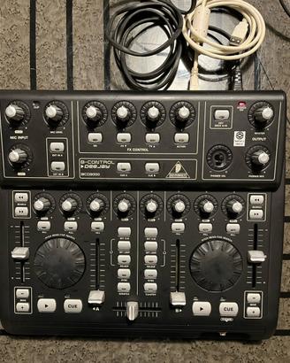 Behringer b-control DeeJay BCD3000