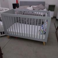 Lettino rettangolare con sponde e doghe