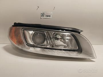 FARO ANTERIORE DESTRO VOLVO XC70 3Â° Serie 3135353
