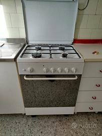 cucina a gas con forno elettrico 