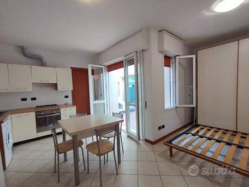 Appartamento di 40 m² con 1 locale e box auto a Bo
