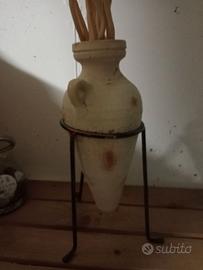 Vaso di design con supporto
