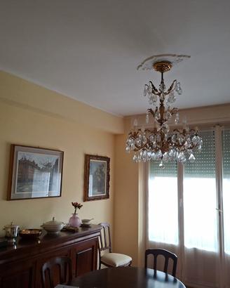 Lampadario in ottone e cristallo