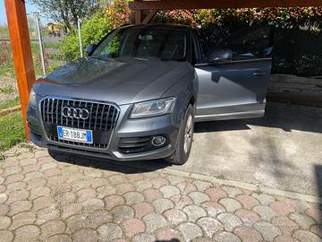 Audi Q5 2.0 TDI quattro S tronic – Pelle, Navi, Xe