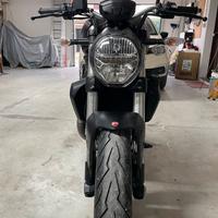 Ducati monster 821