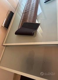 Tavolo in vetro con 4 sedie in pelle marroni