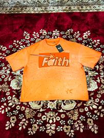 Maglietta Faith arancione con grafica 🌟