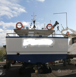 Barca da pesca vetroresina
