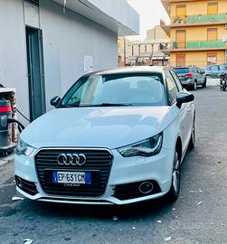 Audi A1 1.6 TDI sport back cambio automatico