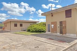 Complesso industriale con ampia area
