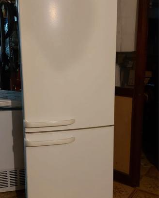 Frigorifero con freezer a cassetti 