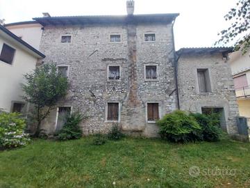 Rustico / Casale di 280 m² con 5 locali a Pieve di